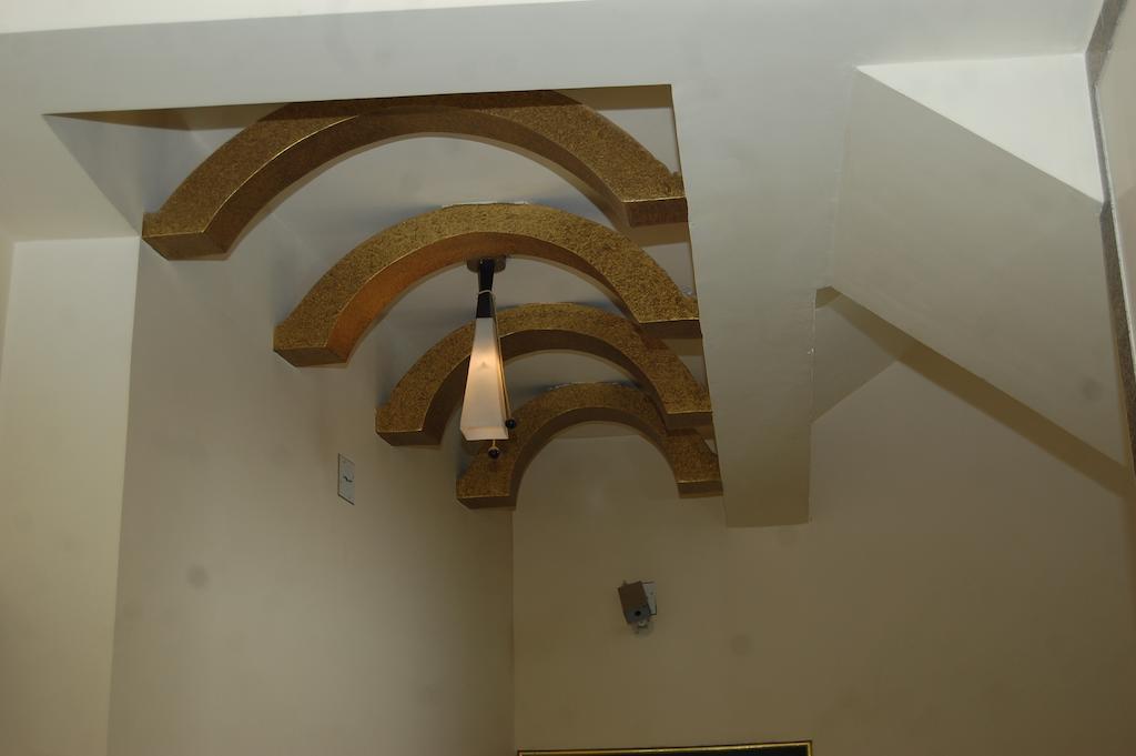 Metro Palace Hotel Bikaner Bagian luar foto