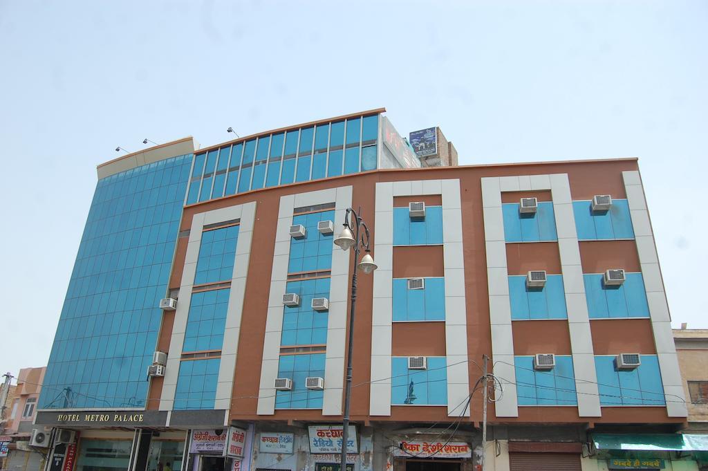 Metro Palace Hotel Bikaner Bagian luar foto